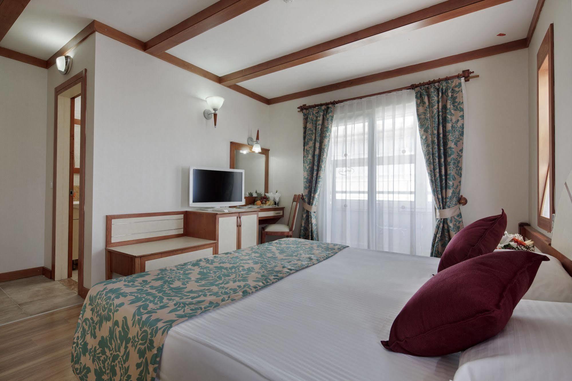 Alaiye Kleopatra Hotel Alanya Exterior photo